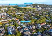 Double Grammar school zone, 428m2 7 beds 6 baths house with double garage and wet bars on 370m2 section, 4 ensuites, zoned for Auckland Grammar School and Epsom Girls Grammar School, close to Cornwall Park and Greenlane Hospital, with cafes, restaurants and supermarket nearby, 21 Inverary Avenue, Epsom, Auckland