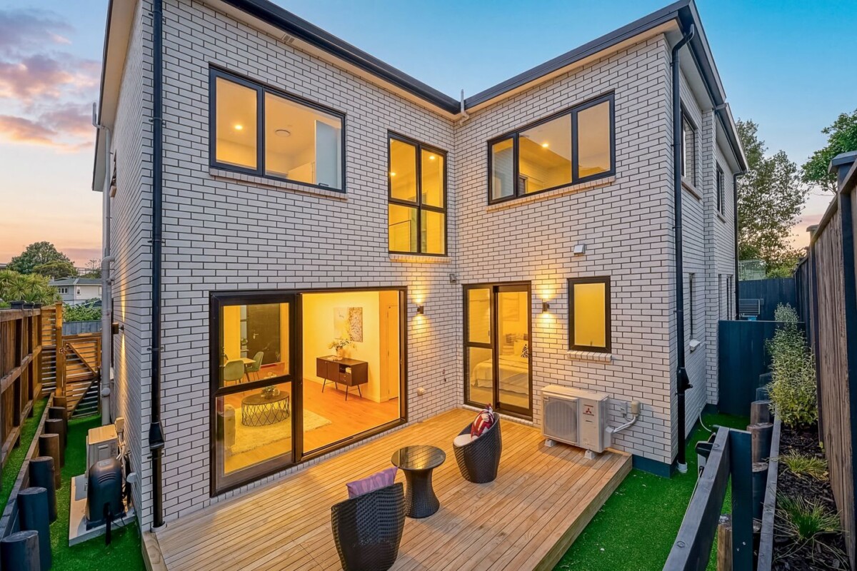 Brandnew brick 4 beds + study space 3.5 baths home with garage, 2 ensuites, 1 ensuite ground floor, asy walking access to local schools, public transport, WestCity Mall, The Boundary, West Wave Pool and Leisure Centre, and a range of shops, cafes and amenities, 28C Kereru Street, Henderson, Auckland