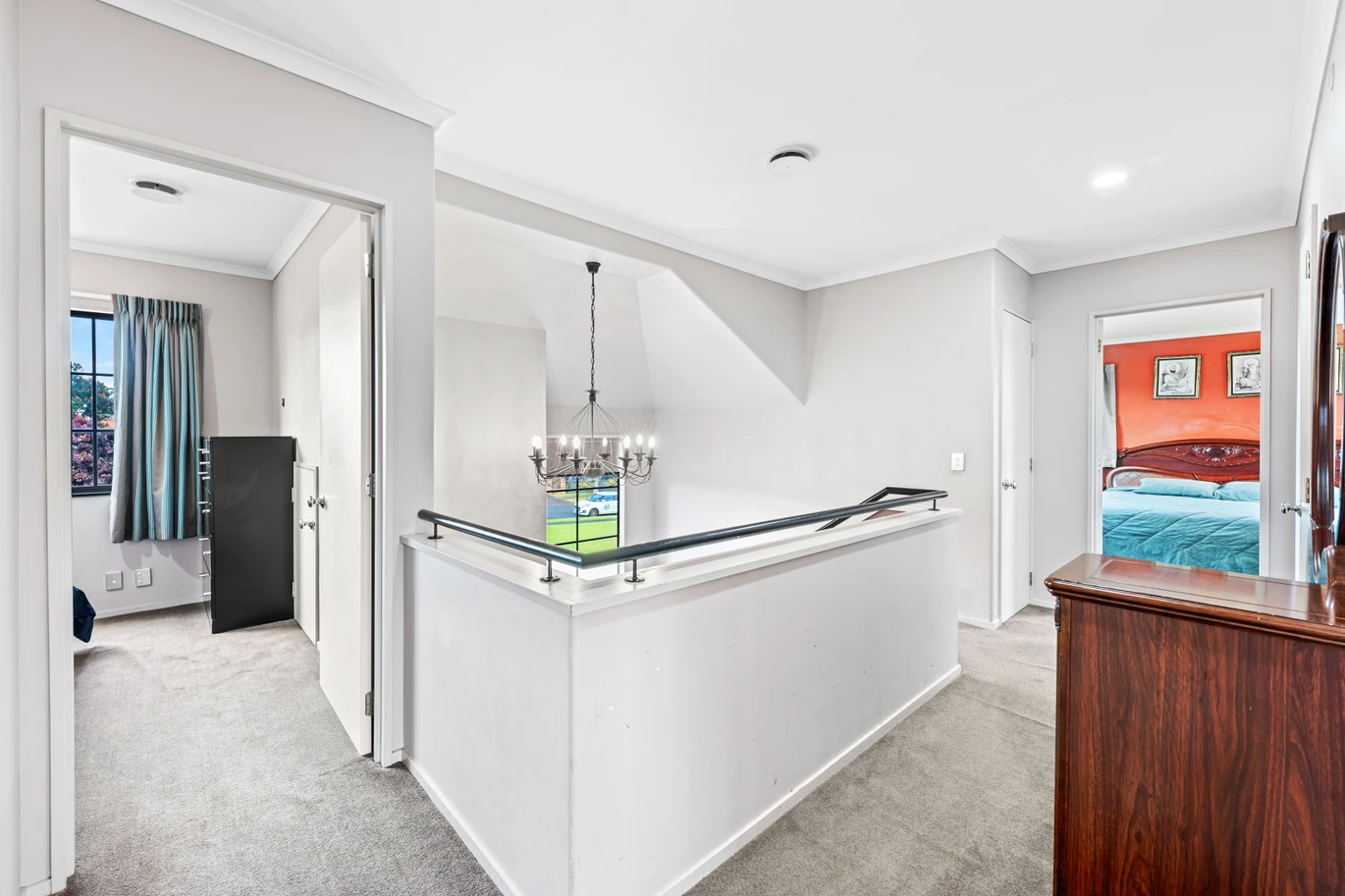185m2 4 beds 2.5 baths house with double garage on 912m2 section, close to schools, shops, motorway access, 39 Moss Crescent, Takanini, Auckland