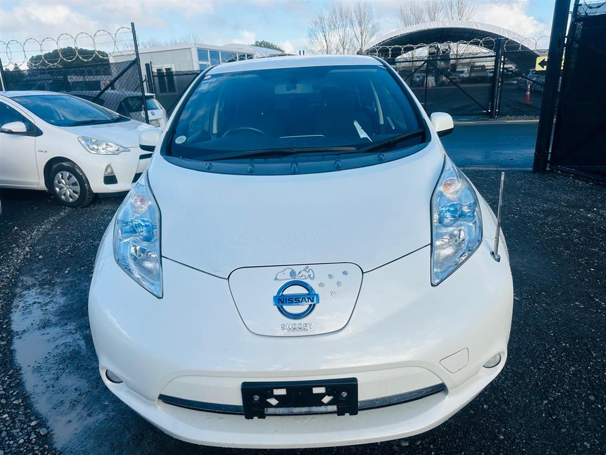 Stock clearance, 2014 Nissan Leaf Hatchback Automatic, 5 seats, Electric, 89,319 km