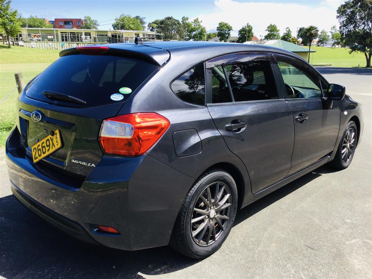 2013 Subaru Impreza REVERSE CAMERA BLUETOOTH Hatchback Automatic, Grey, 5 seats, Petrol, 1,600 cc, 44,100 km