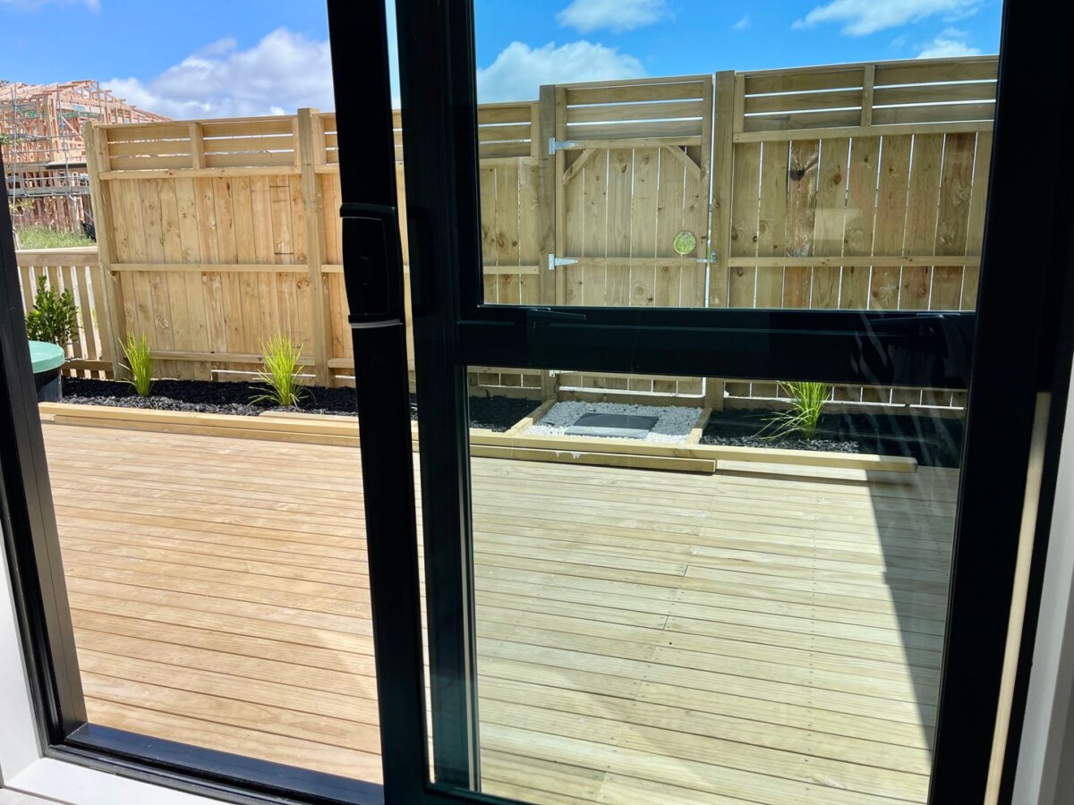 Brandnew 3 beds 1.5 baths Duplex home with car park, Close to local schools, parks, shopping amenities, and transport routes, 18 Ihi Place, Drury, Auckland
