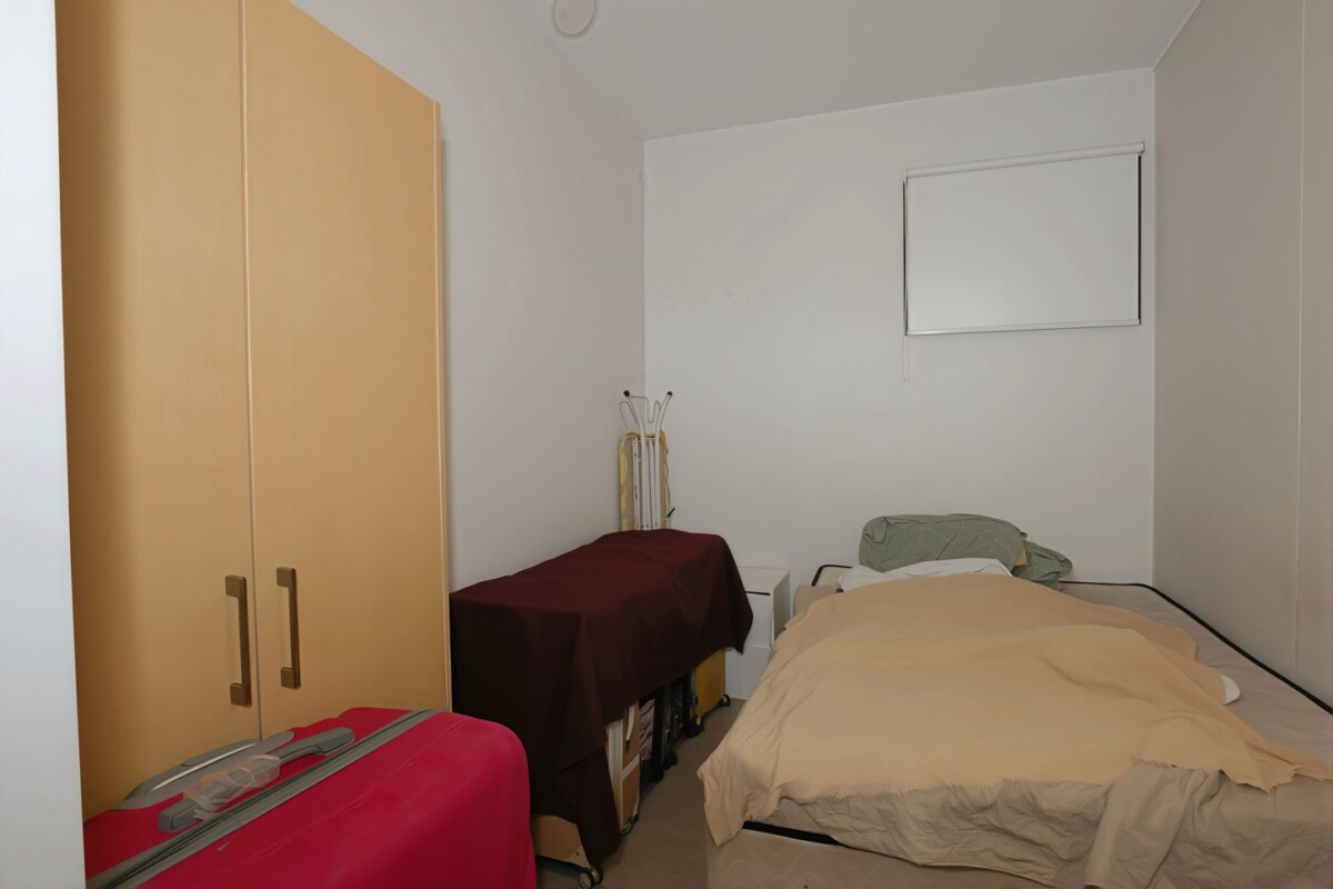 2 beds 1 bath apartment, Prime location opposite Manukau Train Station, Approx. 2-minute walk to Westfield Manukau, Pleasant balcony with attractive outlook, Stable tenant in place, 805/17 Putney Way, Manukau, , Auckland