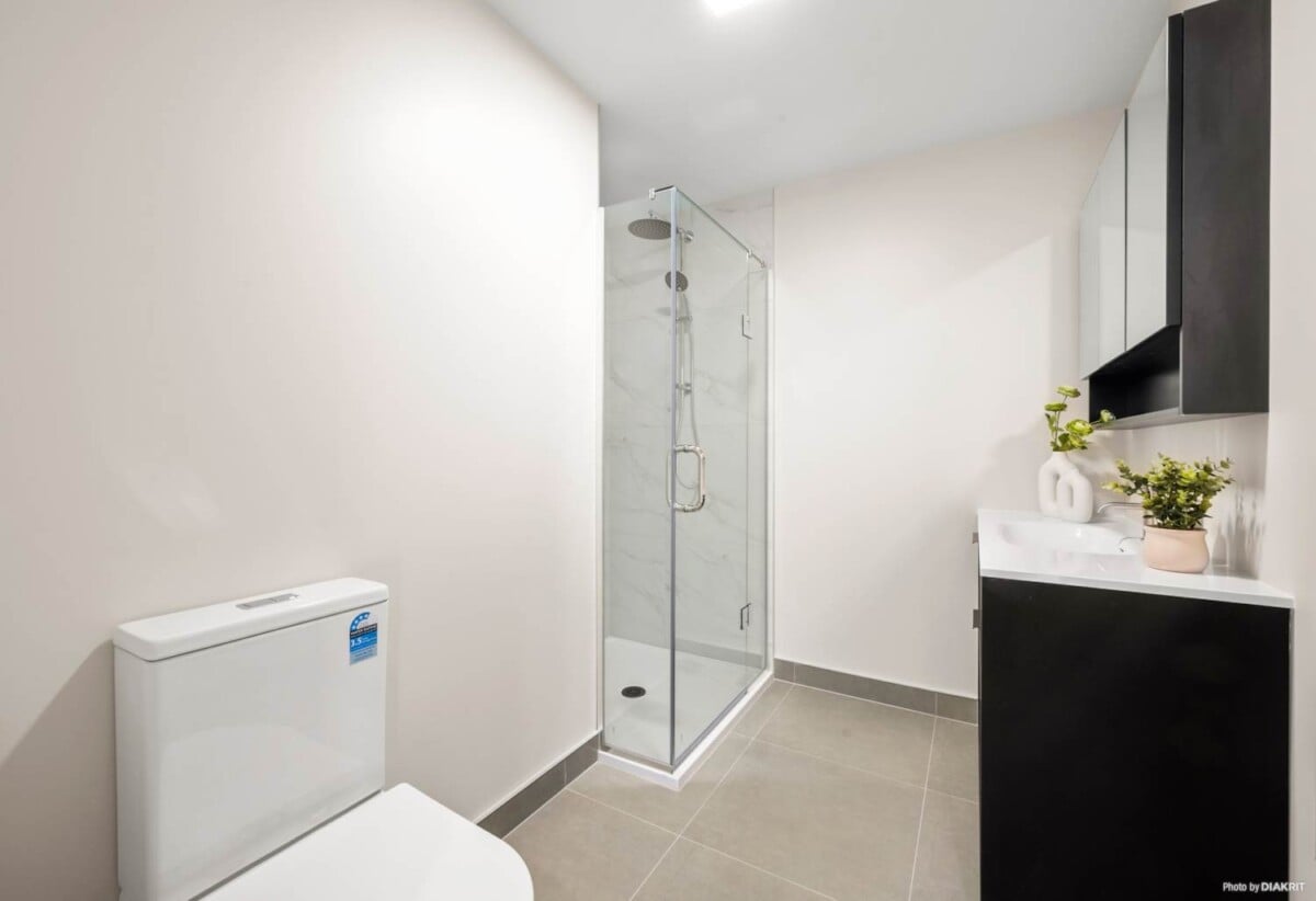 Brandnew standalone 4 beds 3 baths home with garage, close to schools, parks, shopping centre, golf club, zoned for Elm Park School, Farm Cove Intermediate, Pakuranga College, 14A Hope Farm Avenue, Pakuranga Heights, Auckland