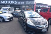 2012 Honda Fit SHUTTLE HYBRID Hatchback Automatic, 5 seats, Black, 1,339 cc, 132,815 km