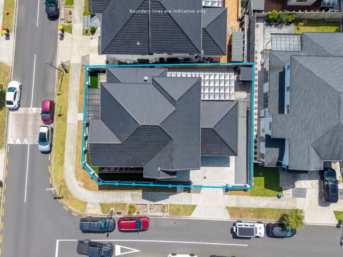 431m2 7 beds 5.5 baths with web bar house with double garage, 2 beds 1 bath + 1 ensuite ground floor, close to schools, shopping centre, 2 Drumnaconagher Road, Flat Bush, Auckland