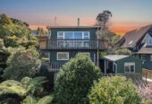 Macleans College, 4 beds 2 baths house with double garage on 1305m2 section, close to beaches, schools, shops, 0.5 km to Mellons Bay School, 1.1 km to Macleans College, 1.4 km to Bucklands Beach Intermediate, 29 Colmar Road, Mellons Bay, Auckland