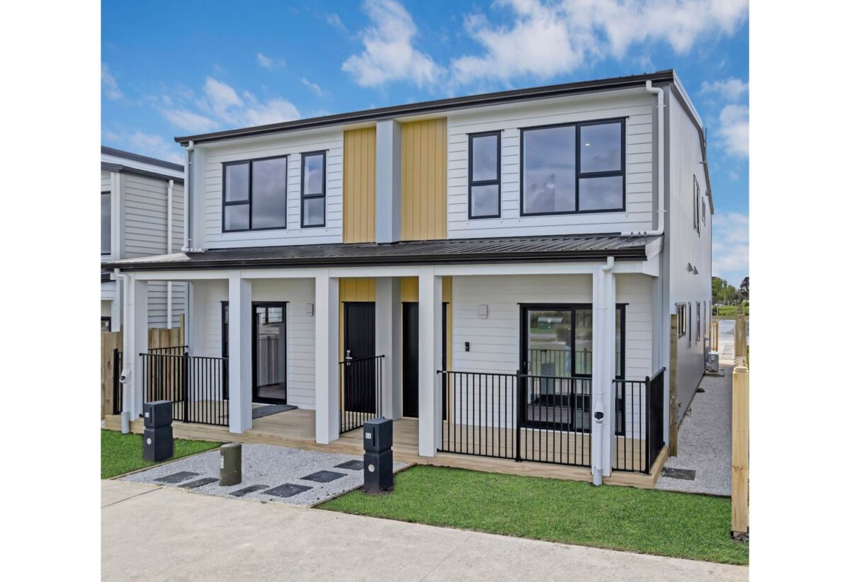 Brandnew 3 beds + a large study room 3 baths home with 2 car parks, close to reserves, schools, walkways, local amenities, and easy motorway access, 51 Auranga Drive, Karaka, Auckland