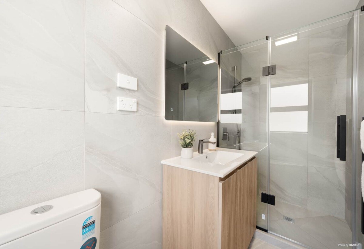 Brandnew standalone 4 beds 2.5 baths home with garage, close to Stonefields and Ellerslie Village, Mount Wellington Domain, Panmure Basin, Panmure and Sylvia Park Shopping Centre, motorway access, Lt 2/5 Malone Road, Mt Wellington, Auckland