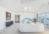Motivated vendor, 3 beds 2 baths house with double garage on 328m2 section, Near Waiatarua Reserve & Remuera Golf Club, Zoned: Meadowbank School & Glendowie College, 1.9 km to Remuera Intermediate, 30A Grand Drive, Remuera, Auckland