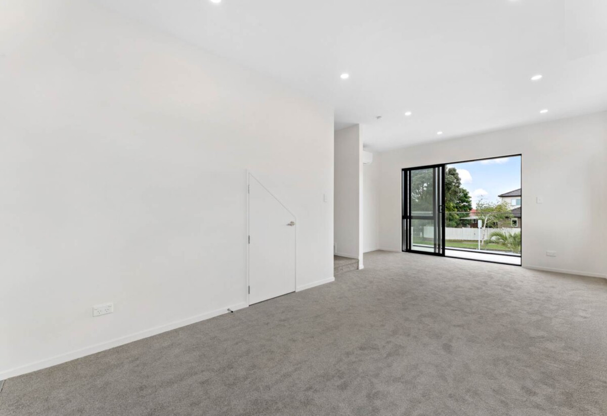 10-Year Halo Building Warranty Insurance,, Brandnew 3 beds 3 baths home with garage, close to Henderson Shopping Complex, WestWave, schools, train station, public transport, and motorway access, 0.4 km to Henderson School, 1/300 Great North Road, Henderson, Auckland