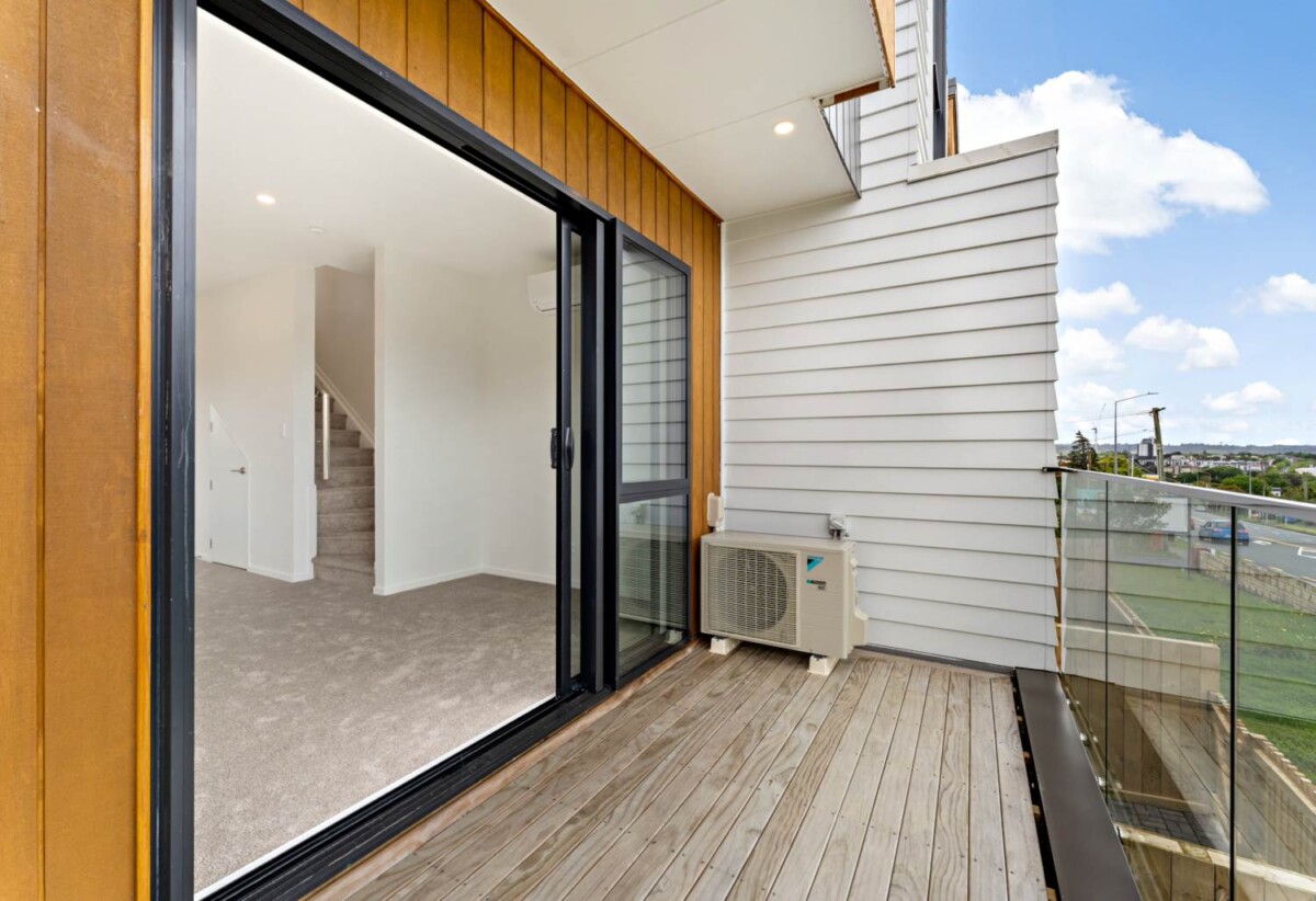10-Year Halo Building Warranty Insurance,, Brandnew 3 beds 3 baths home with garage, close to Henderson Shopping Complex, WestWave, schools, train station, public transport, and motorway access, 0.4 km to Henderson School, 1/300 Great North Road, Henderson, Auckland