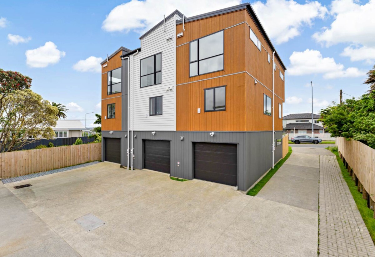 10-Year Halo Building Warranty Insurance,, Brandnew 3 beds 3 baths home with garage, close to Henderson Shopping Complex, WestWave, schools, train station, public transport, and motorway access, 0.4 km to Henderson School, 1/300 Great North Road, Henderson, Auckland