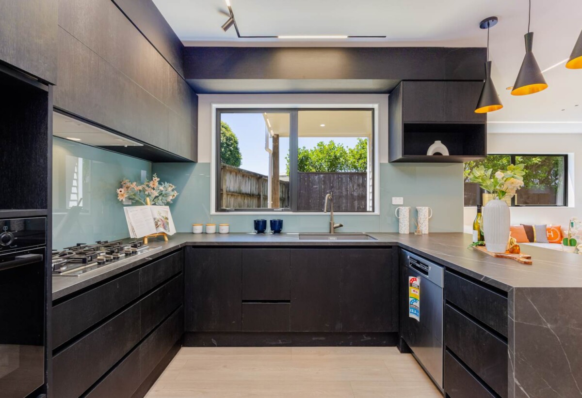 Double Westlake school zone, 10-Year Stamford Building Warranty, brandnew 4 beds 2 baths home with garage, 0.2km to Forrest Hill School, 67D Forrest Hill Road, Milford, Auckland