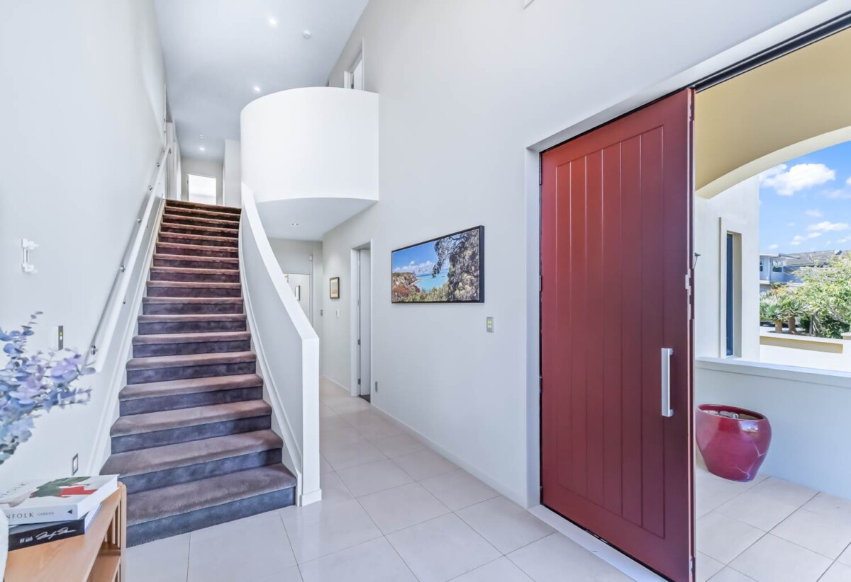 Macleans College zone, 5 beds 3 baths house with triple garage on 600m2 section, a heated pool, spa, and covered terrace with a full outdoor kitchen, close to local beaches, reserves, and Howick Village, 0.4 km to Mellons Bay School, 16 Tranquility Rise, Mellons Bay, Auckland