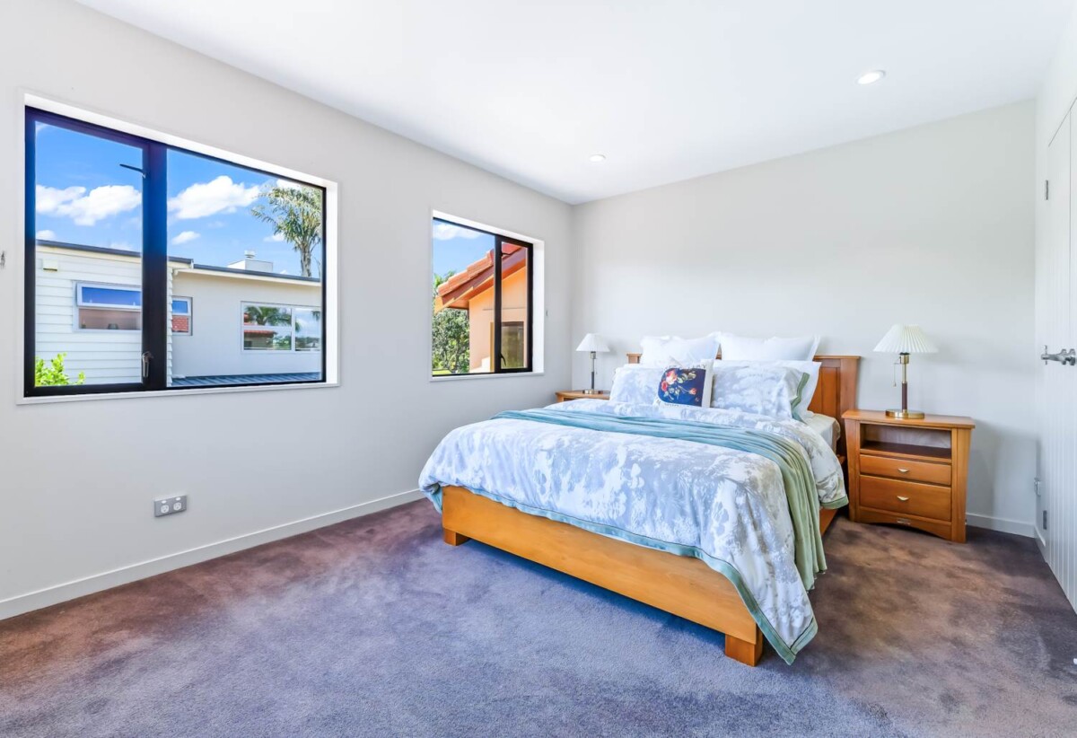 Macleans College zone, 5 beds 3 baths house with triple garage on 600m2 section, a heated pool, spa, and covered terrace with a full outdoor kitchen, close to local beaches, reserves, and Howick Village, 0.4 km to Mellons Bay School, 16 Tranquility Rise, Mellons Bay, Auckland