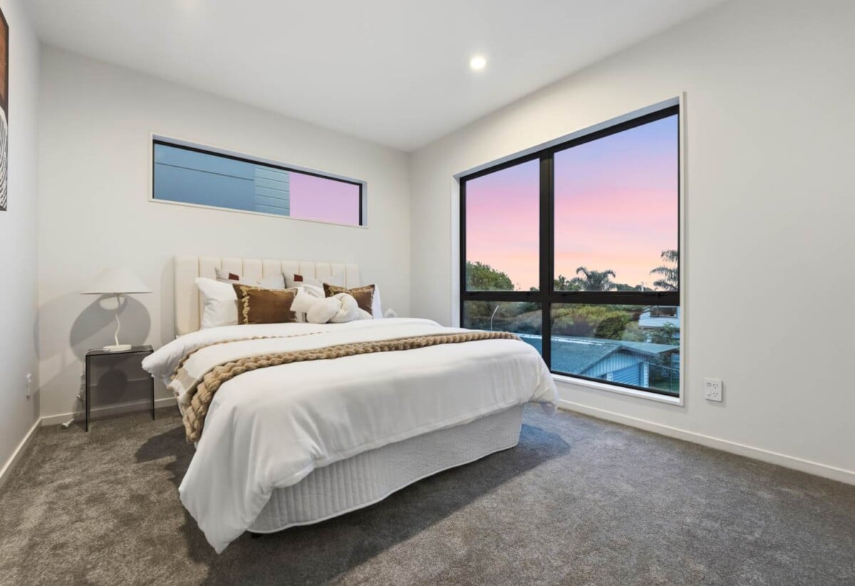 Brandnew standalone 4 beds 2.5 baths home with garage, close to Mt Wellington Domain, Skateland Roller Skating, Extreme Edge Rock climbing, shops, supermarkets, schools, Lot 3/31 Mountain Road, Mt Wellington, Auckland