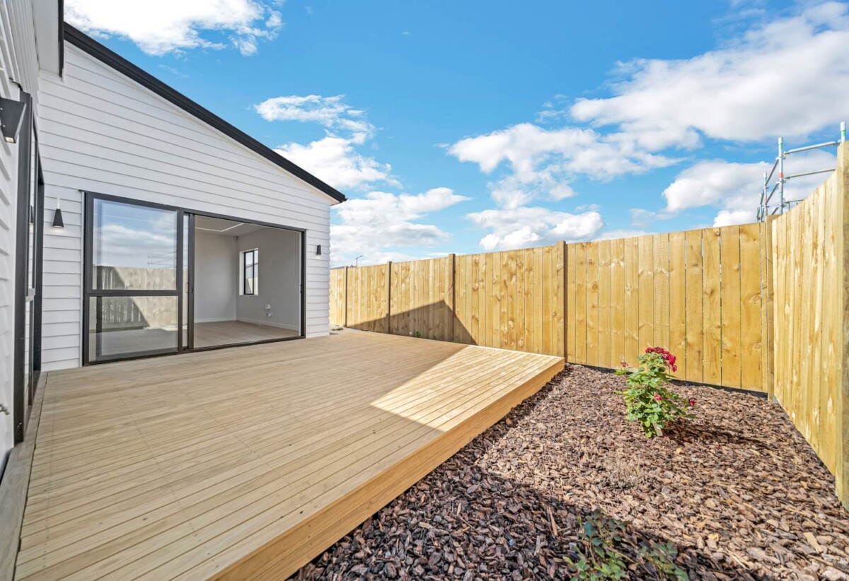Brandnew 4 beds 3 baths house with double garage and 1 bed granny, Central air conditioning, moments from parks, top schools, shops, and easy motorway access, 12 Pupu Crescent, Opaheke, Auckland