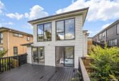 Brandnew 3 beds 2.5 baths house with double garage on 541m2 section, 0.5 km to Sunnyvale School, 1 km to Bruce McLaren Intermediate School, 1.7 km to Henderson High School, 78 Sungrove Rise, Sunnyvale, Auckland