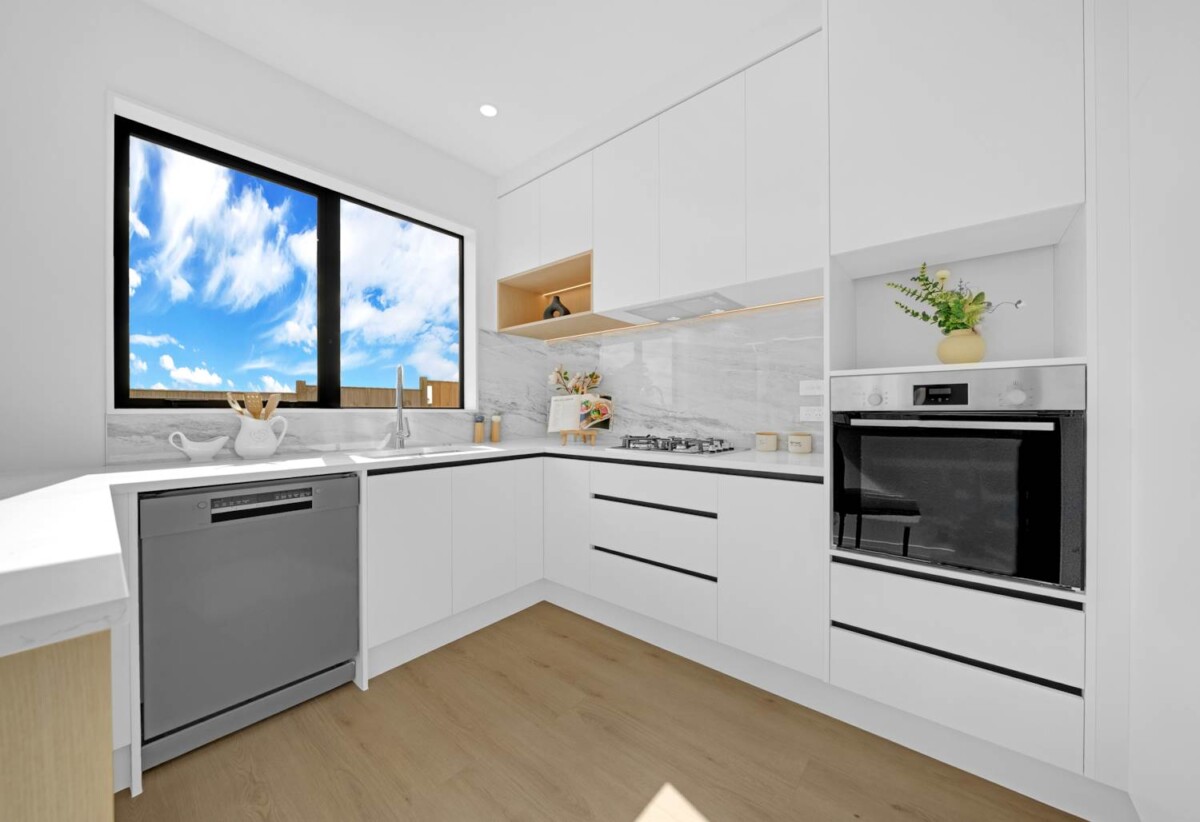 Brandnew 4 beds 2.5 baths house with garage, close to to schools, parks, and local amenities, 8 Kaititiko Road, Karaka, Auckland