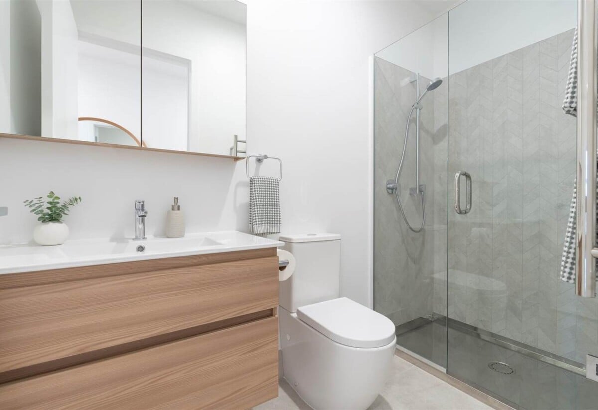 42m² internal area plus 4m² balcony, 1 bed studio apartment with car park, close to schools, parks, shops, motorway access, 0.8 km to Waterview School, Unit 107/2A Te Ara Taurapa, Pt Chevalier, Auckland