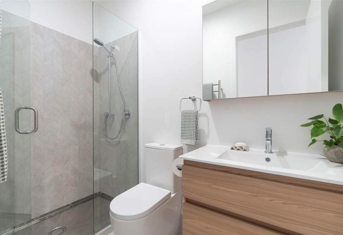 Approx. 56 m² internal + 24m² landscaped deck, 1 bed 1 bath apartment wit car park, close to schools, parks, shops, motorway access, 0.8 km to Waterview School, Unit G6/2A Te Ara Taurapa, Pt Chevalier, Auckland