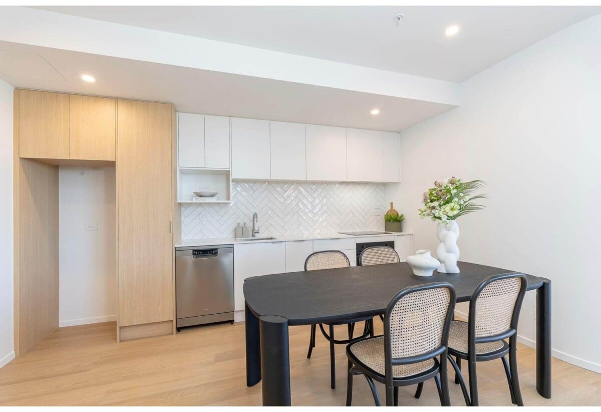 Approx. 81m² internal + 7m² balcony, 3 beds 1 bath apartment with car park, close to schools, parks, shops, motorway access, 0.8 km to Waterview School, Unit 209/2A Te Ara Taurapa, Pt Chevalier, Auckland