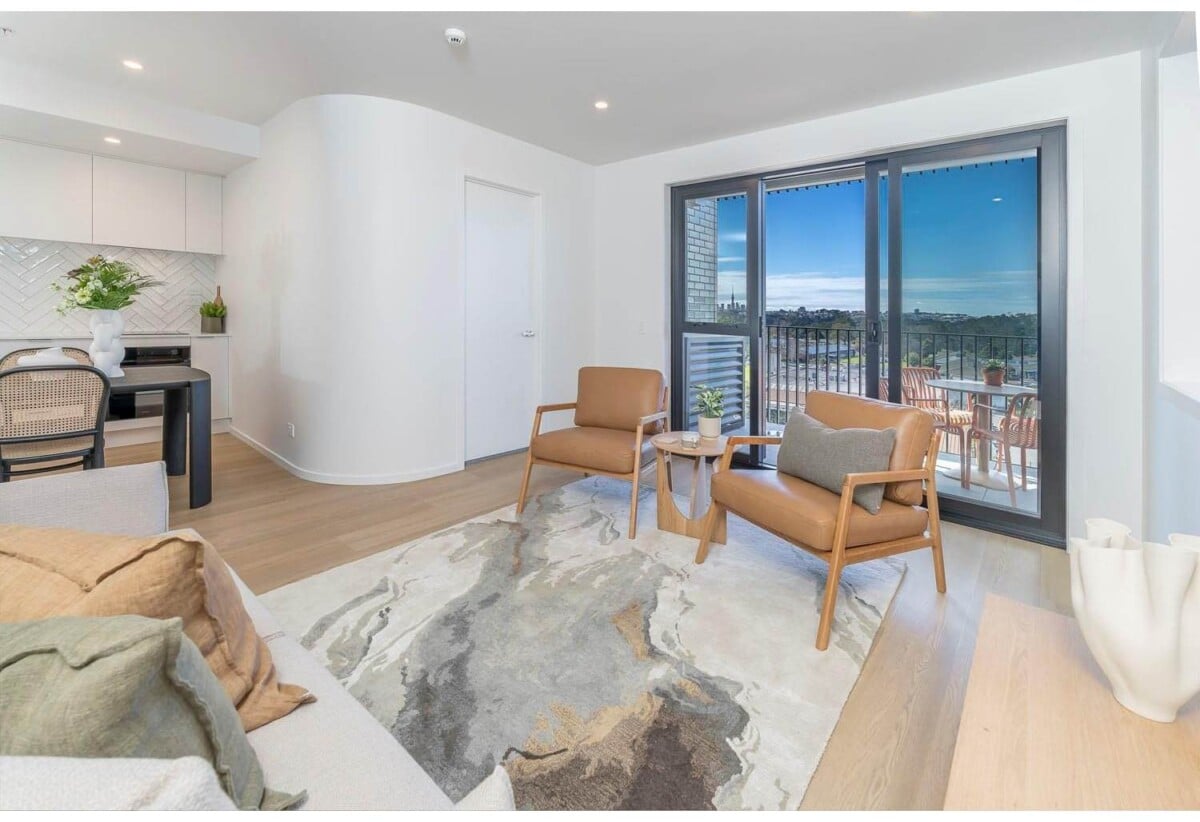 Approx. 81m² internal + 7m² balcony, 3 beds 1 bath apartment with car park, close to schools, parks, shops, motorway access, 0.8 km to Waterview School, Unit 209/2A Te Ara Taurapa, Pt Chevalier, Auckland