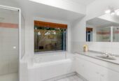 350m2 7 beds 5 baths house with double garage and 2-beds granny on 1126m2 section, close to schools, supermarket, reserves, beach, golf club, 0.9 km to Lynfield College, 19 Ascania Place, Lynfield, Auckland