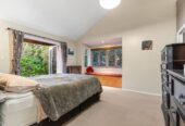 350m2 7 beds 5 baths house with double garage and 2-beds granny on 1126m2 section, close to schools, supermarket, reserves, beach, golf club, 0.9 km to Lynfield College, 19 Ascania Place, Lynfield, Auckland