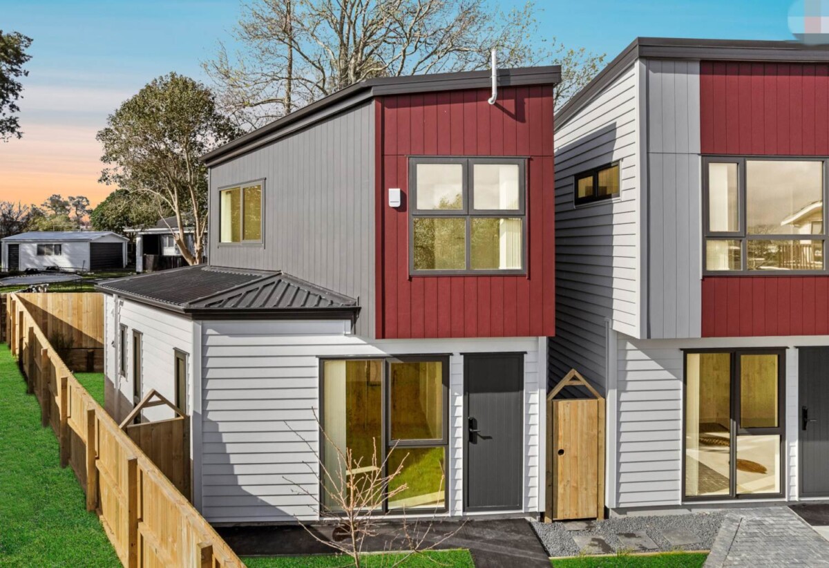 Brandnew freehold 3 beds 2.5 baths home with garage, walks to schools, close to Manurewa town centre, Auckland Botanic Gardens, motorway access, Lot 3/26 Hyperion Drive, Randwick Park, Auckland