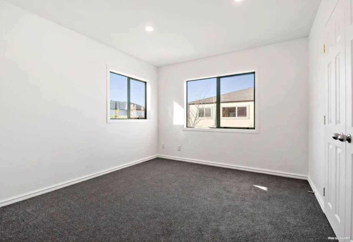 Earnest seller, Albany school zone, 310m2 5 beds + study 3 baths house with double garage on 501m2 section, close to school, shops, Albany Mall, parks, motorway access, 46 Joy Street, Albany, Auckland