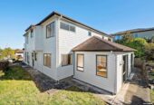 Earnest seller, Albany school zone, 310m2 5 beds + study 3 baths house with double garage on 501m2 section, close to school, shops, Albany Mall, parks, motorway access, 46 Joy Street, Albany, Auckland