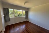 For rent, 6 to 9 months Short term rental, 4 beds 2 baths house with 2 carports, ,available now, 12 Copperfield Terrace, Mellons Bay, Auckland