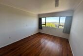 For rent, 6 to 9 months Short term rental, 4 beds 2 baths house with 2 carports, ,available now, 12 Copperfield Terrace, Mellons Bay, Auckland