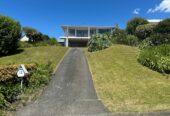 For rent, 6 to 9 months Short term rental, 4 beds 2 baths house with 2 carports, ,available now, 12 Copperfield Terrace, Mellons Bay, Auckland