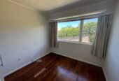 For rent, 6 to 9 months Short term rental, 4 beds 2 baths house with 2 carports, ,available now, 12 Copperfield Terrace, Mellons Bay, Auckland