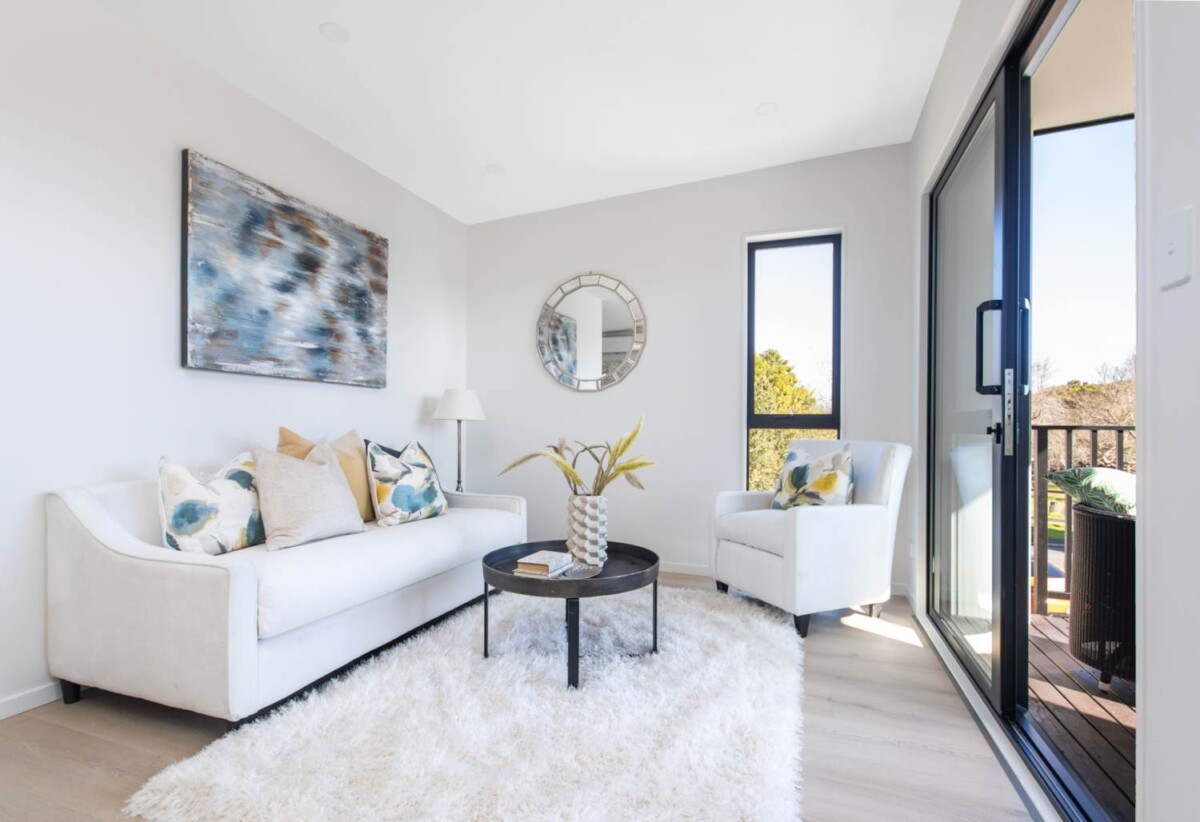 10 Yr Master Build, move-in ready, Brandnew 3 beds 2 baths home with carport, Priced to sell; Bring your offer in, walking distance from school and shopping center, 4/9 Selago Place, Manurewa, Auckland