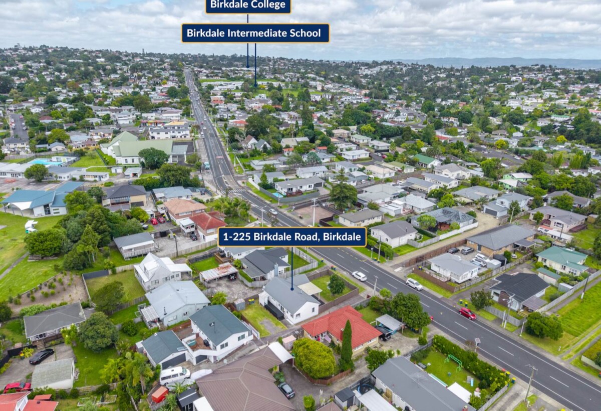 Affordable 4 beds 1 bath house With a new roof and double glazing and Tree House, 0.1 km to Birkdale North School, 0.7 km to Birkdale Intermediate School, 1/225 Birkdale Road, Birkdale, Auckland