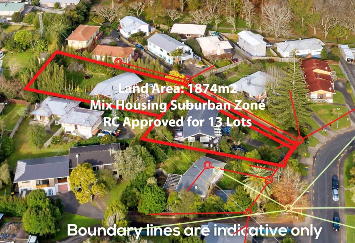 2 x 3 beds house on 1874m2 section, with RC approved for 12 terrace houses and 1 freestanding townhouse, all with garage, 0.2 km to Glenfield Intermediate School, 0.5 km to Marlborough School, 1.8 km to Westlake Girls’ High School, 19 & 21 Ramillies Place, Glenfield, Auckland