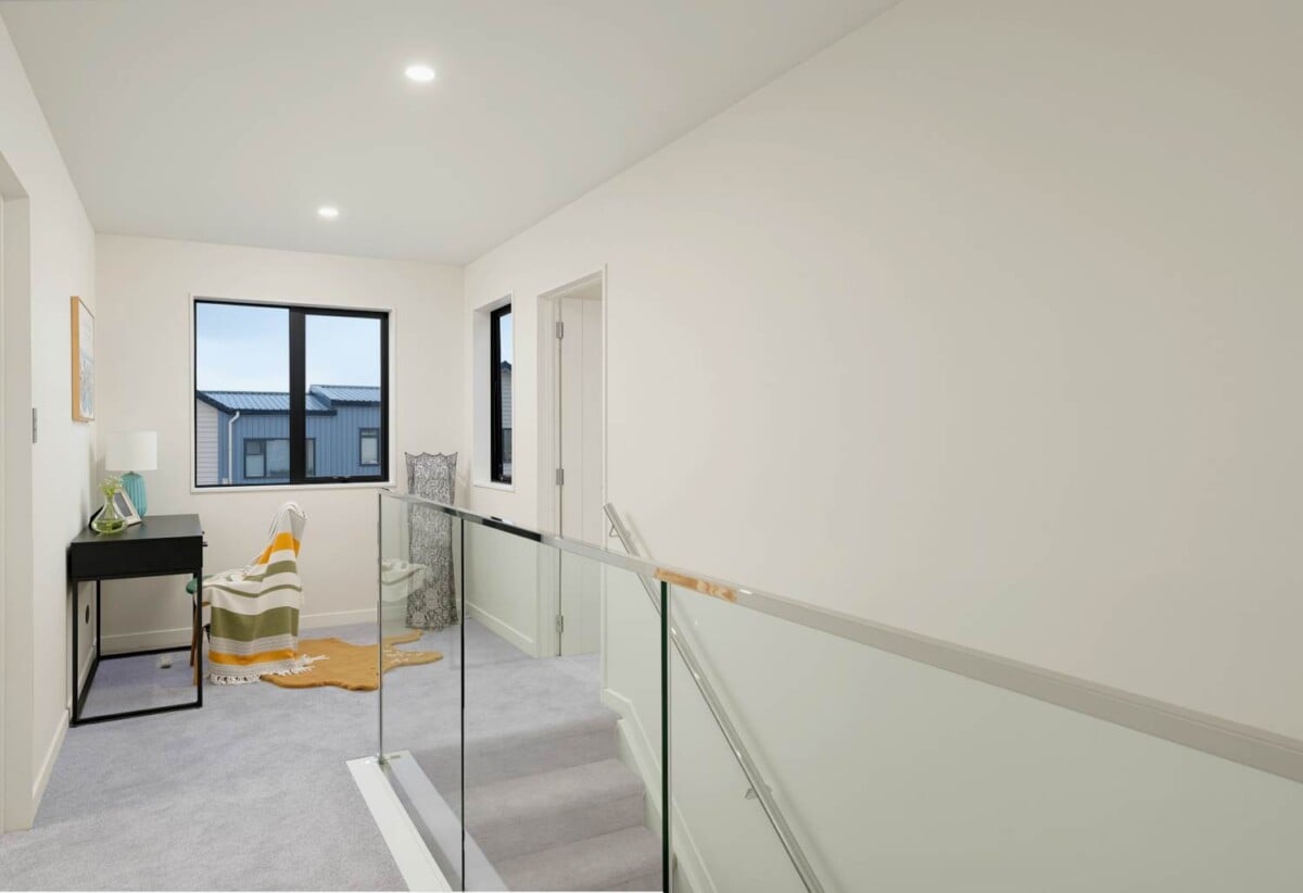 Brandnew standalone 4 beds 2.5 bath home with garage, close to schools, shopping centres, motorway access, 1 km to Colwill School Massey, 1.4 km to St Paul’s School (Massey), 2.3 km to Massey High School, 39B Moire Road, Massey, Auckland