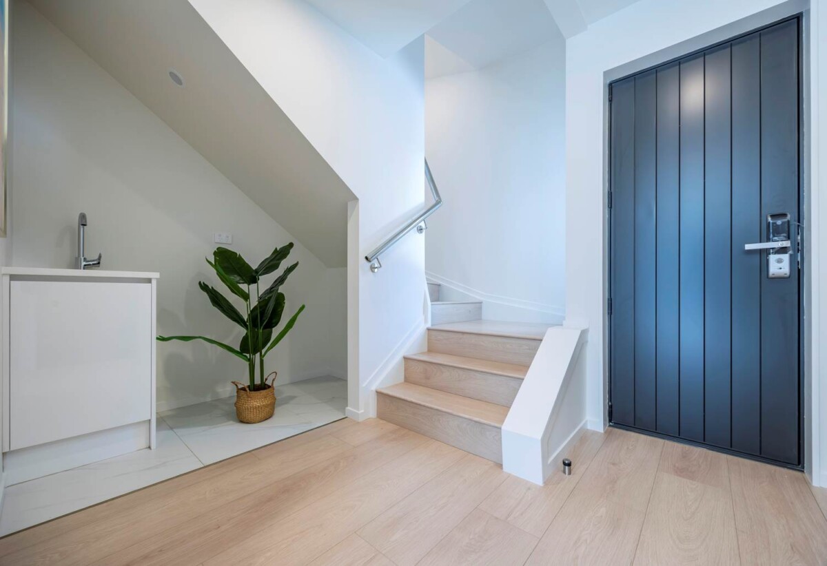 10-Year Master Builders Guarantee, Brandnew freehold 3 beds + study, 3.5 baths home with garage, 3 ensuites, close to schools, Albany Mall, motorway access, Zoned for Oteha Valley School, Northcross Intermediate, and Long Bay College, 0.4 km to Oteha Valley School, 17A John Jenning Drive, Oteha, Auckland