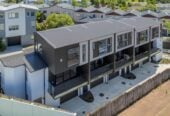 10-Year Master Builders Guarantee, Brandnew freehold 3 beds 3 baths home with garage, 2 ensuites, close to schools, Albany Mall, motorway access, Zoned for Oteha Valley School, Northcross Intermediate, and Long Bay College, 0.4 km to Oteha Valley School, 17D John Jenning Drive, Oteha, Auckland