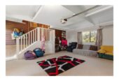 For rent, 3 beds 1 baths house with double garage, available 6th March, 33 Hadley Wood Drive, Wattle Downs, Auckland