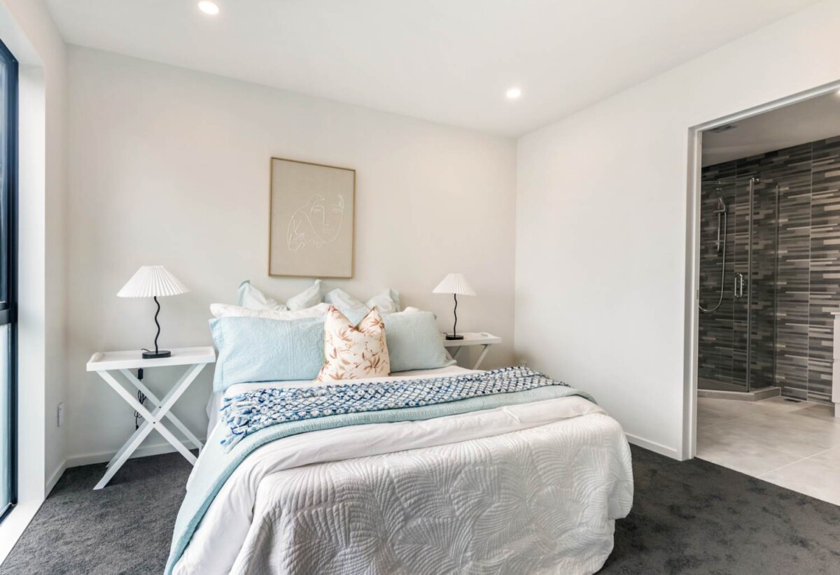 Standalone 4 beds 2.5 baths home with garage on 150m2 section, Walking distance to Rosehill College and Rosehill Intermediate, easy motorway access, Close to local shops and amenities, 3/31 Goodwin Drive, Papakura, Auckland