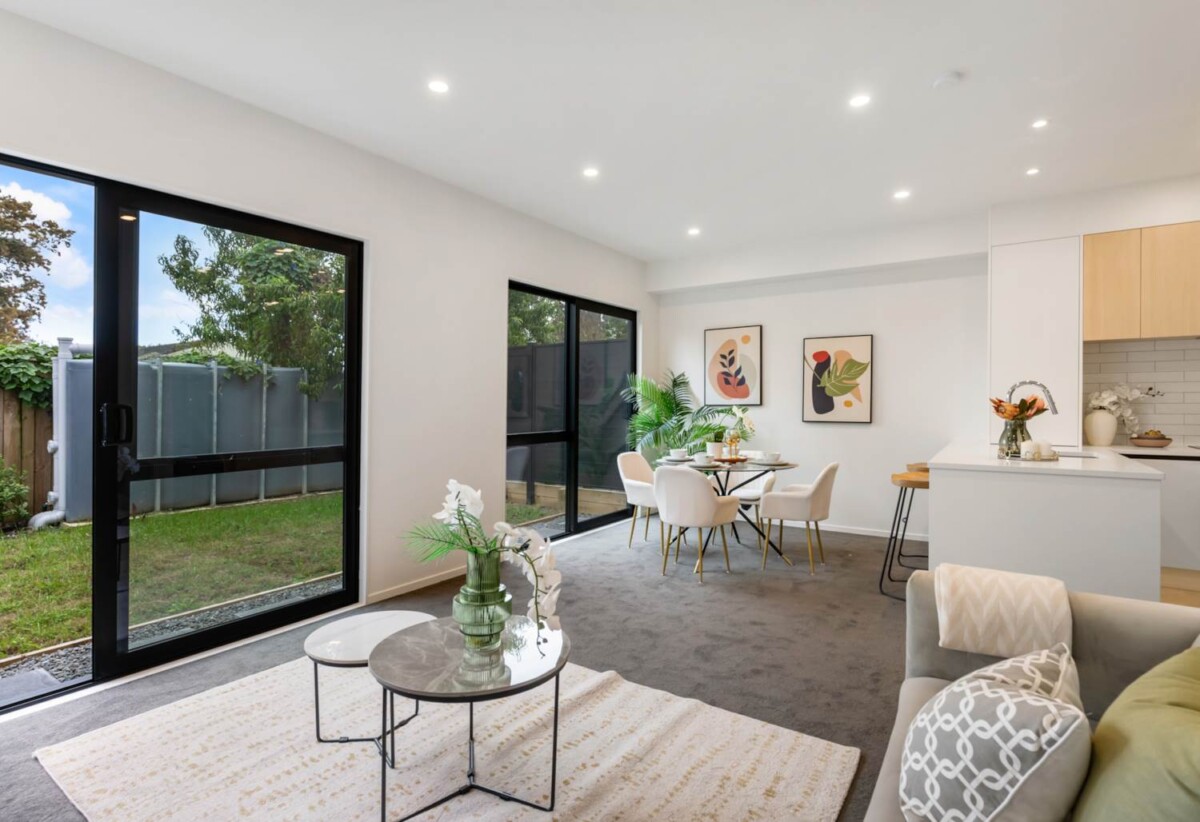 Standalone 4 beds 2.5 baths home with garage on 150m2 section, Walking distance to Rosehill College and Rosehill Intermediate, easy motorway access, Close to local shops and amenities, 3/31 Goodwin Drive, Papakura, Auckland