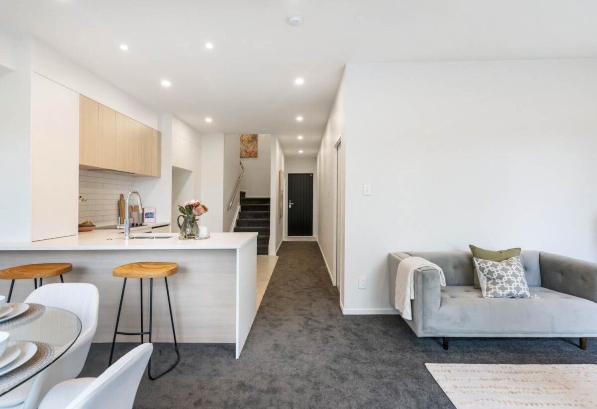 Standalone 4 beds 2.5 baths home with garage on 150m2 section, Walking distance to Rosehill College and Rosehill Intermediate, easy motorway access, Close to local shops and amenities, 3/31 Goodwin Drive, Papakura, Auckland
