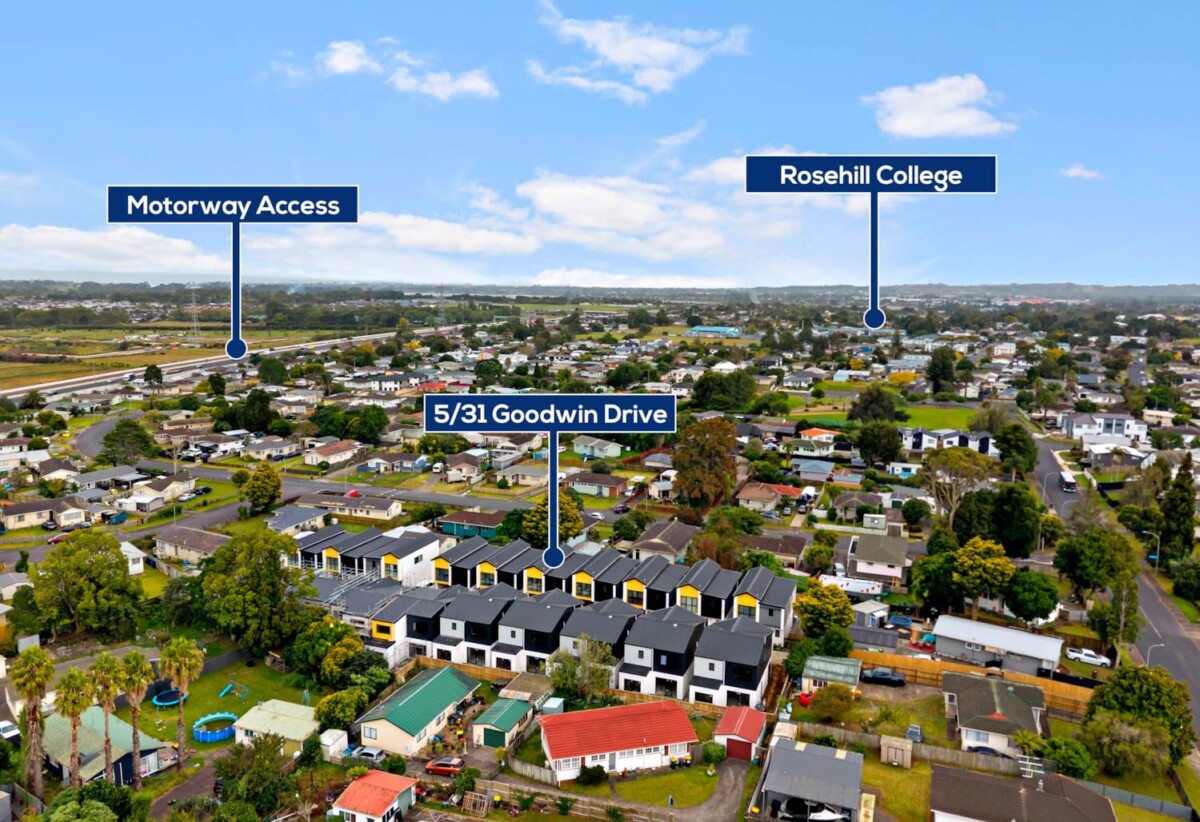 Standalone 4 beds 2.5 baths home with garage on 150m2 section, Walking distance to Rosehill College and Rosehill Intermediate, easy motorway access, Close to local shops and amenities, 3/31 Goodwin Drive, Papakura, Auckland