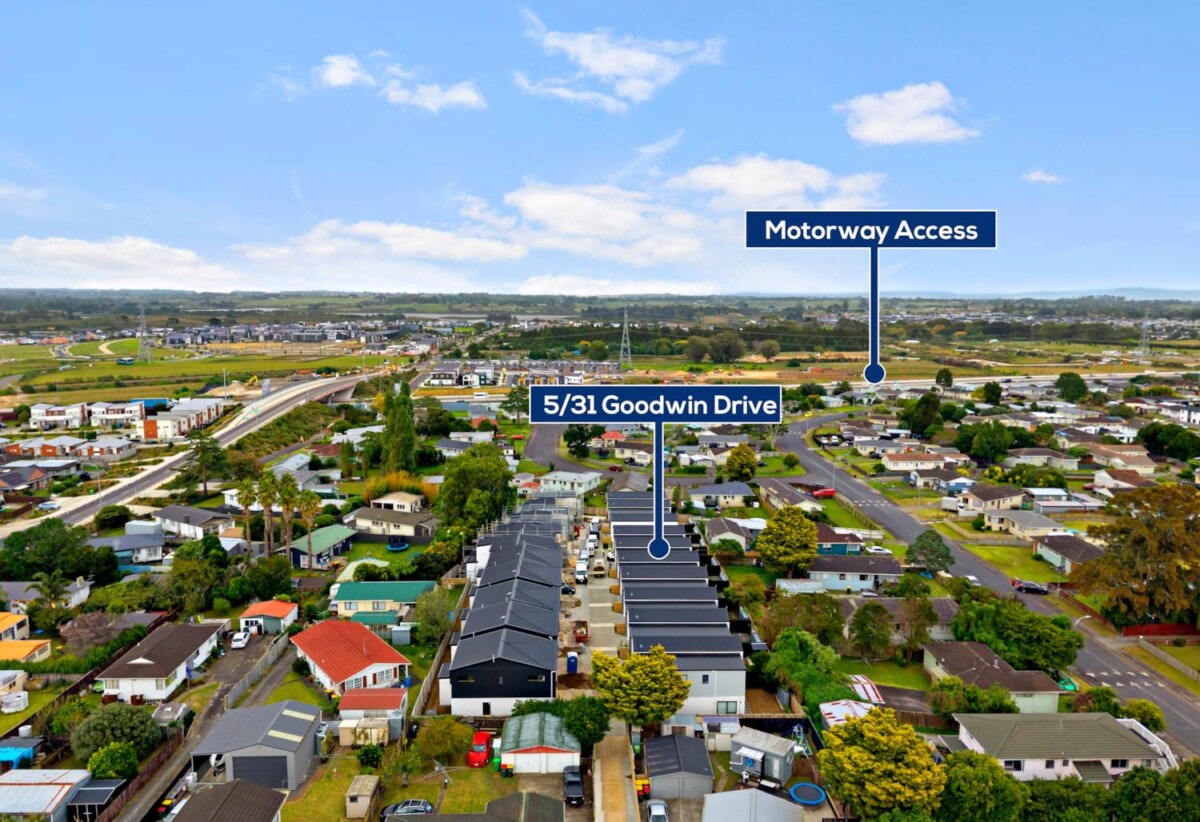 Standalone 4 beds 2.5 baths home with garage on 150m2 section, Walking distance to Rosehill College and Rosehill Intermediate, easy motorway access, Close to local shops and amenities, 3/31 Goodwin Drive, Papakura, Auckland
