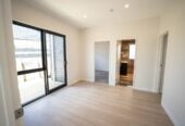 213m2 Brandnew brick and weatherboard 5 beds 3 baths house with 2 beds granny and double garage on 619m2 section, close to school, supermarket, motorway access, 1.2 km to Pokeno School, 15 Piedmonte Avenue, Pokeno,
